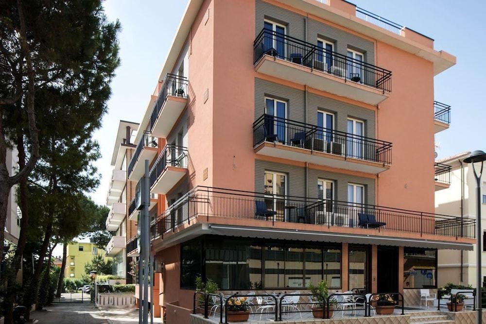 Hotel Scarlet Rimini Eksteriør bilde